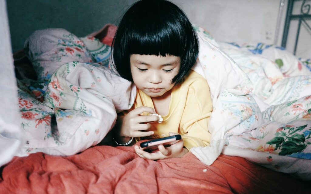 Enam Bulan PP Tunas: TikTok Nonaktifkan 9 Juta Akun Anak, Komdigi Minta Komitmen Meta untuk Threads